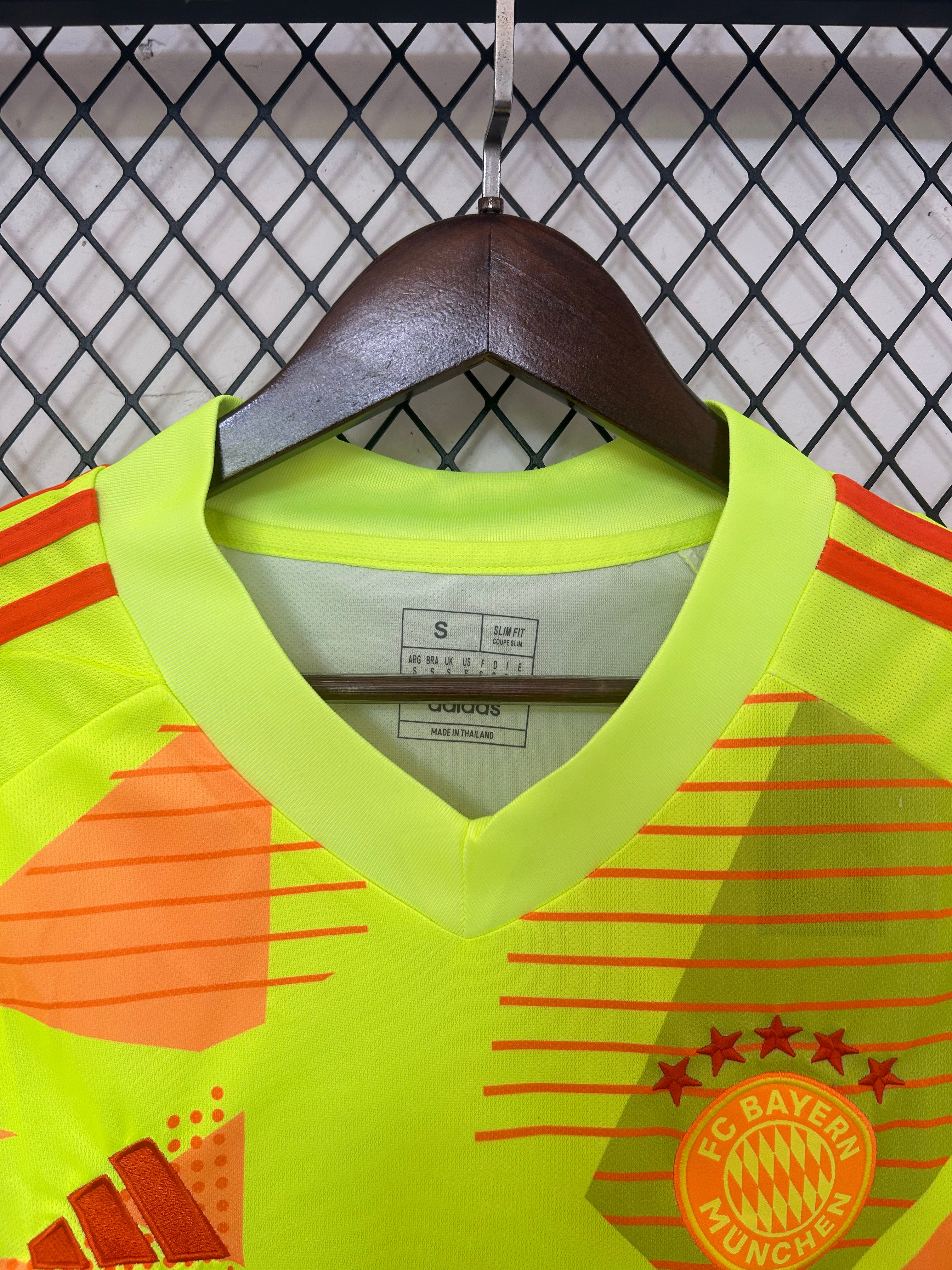 Bayern Munich Goalkeeper Jersey 24/25