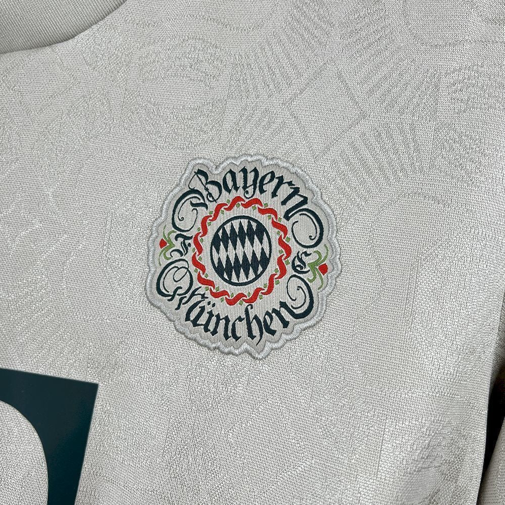Maillot Bayern Munich Oktoberfest Edition Special 2025-2026